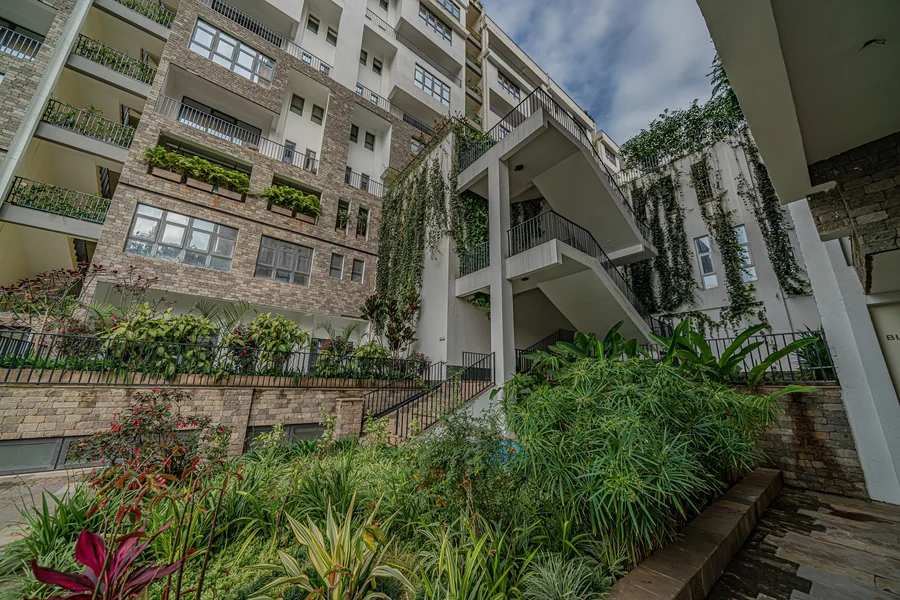 Elsie Ridge · Exterior