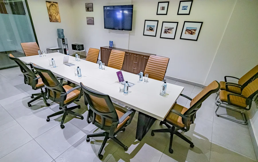 37 On Kikambala · Boardroom