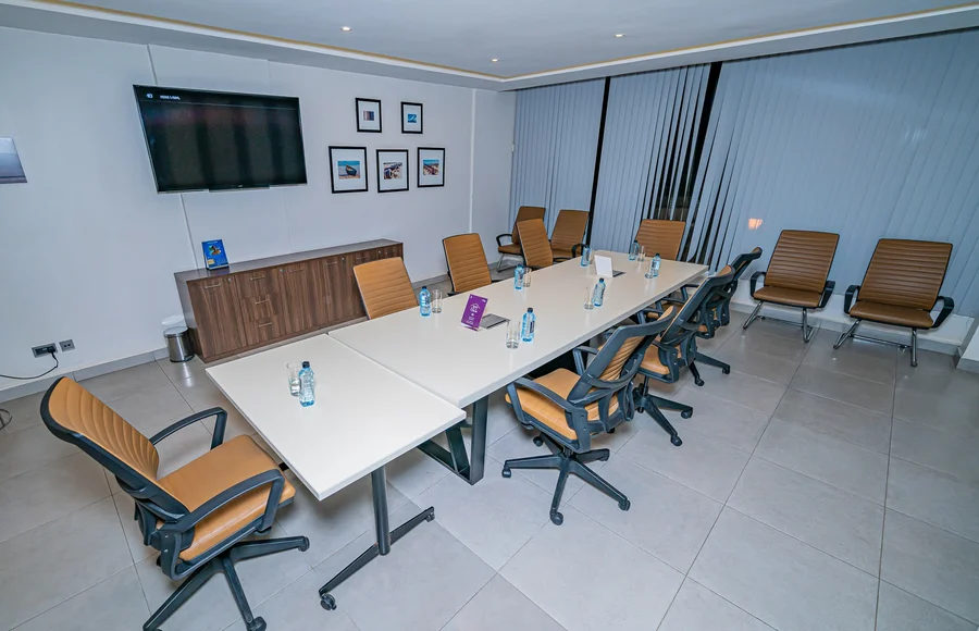 37 On Kikambala · Boardroom