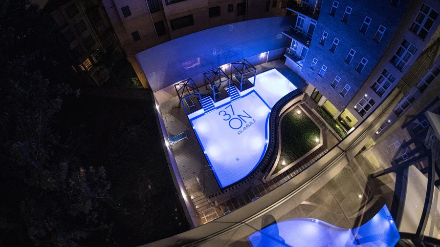 37 On Kikambala · Pool